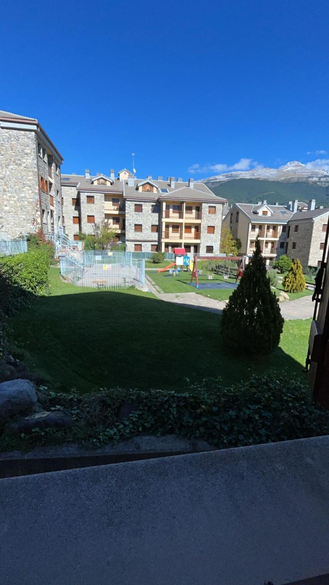 Apartamento El Roble Villanúa Eksteriør billede